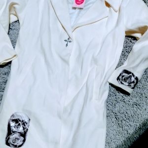 NWT Preaenst ivory lined tattooed mid length coat. Size M/L